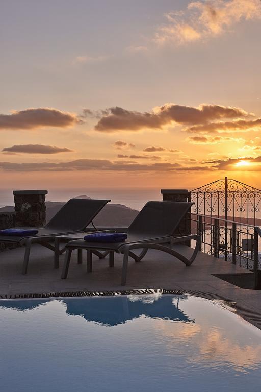 Villa Dakoronia Fira  Luaran gambar